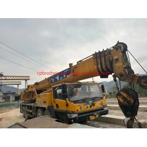 2013 XC 50T Truck Crane for Maximum Lifting Weight 16t Five Section Boom at