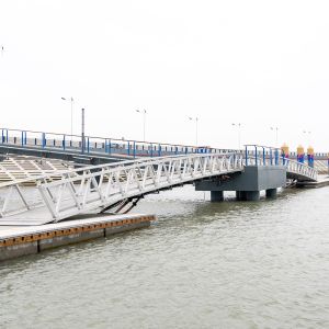 Cheap PVC Marine Aluminum Gangways Aluminum Alloy Structure Movable Approach Bridge for sale
