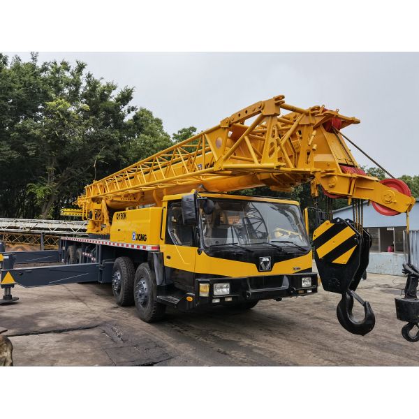 Quality Used Truck Crane XCMG QY50K 5000kg Capacity wholesale