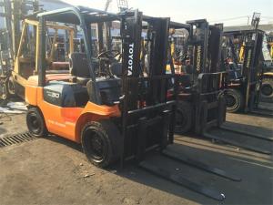 Cheap 3 Ton Forklift For Sale , 7FD30 Toyota Used Forklift Hot Sale in Singapore for sale