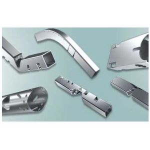 MAX Raycus Fiber Laser Cutting Machine for Small Pipes Tubes Square Metal 3000W