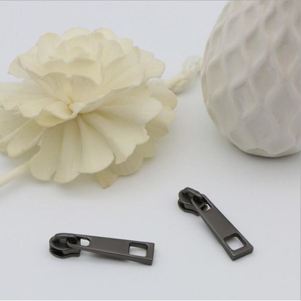 Super quality handbag hardware decorative gunmetal color 3# square shape zipper