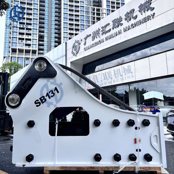 Quality SOOSAN SB131 SB100 SB121Hydraulic Breaker Open Type Triangular Weight 40-45T CAT345D CAT345DL HITACHI ZAXIS450H JYL40C SC4508LC Excavator Rock Hammer wholesale