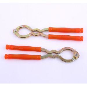 Nut Cracker/Walnut Clip (WNC-3) with galvanized surface, durable quality and
