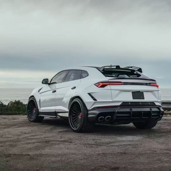 RT Carbon Body Kit For URUS SUV Lamborghini Front Lip Diffuser Wheel Arch Widebody Kit