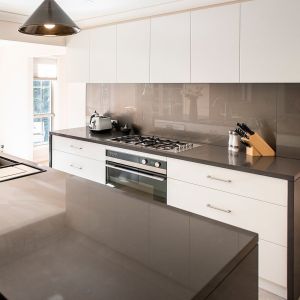 White Flat Lacquer Kitchen Cabinet Small Modular Design Modern