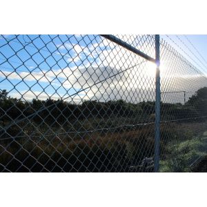 China 3 foot chain link fence 1.8mx10x50mmx50mm2.5mm, 29kg from  . Victoria  on sale