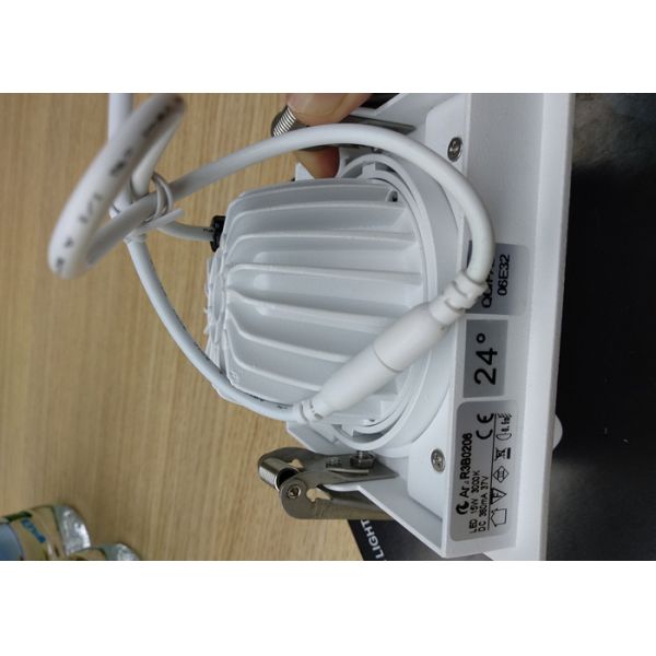 Tiltable Square 15W 2700-3000K IP54 LED Housing Aluminum Fixture for Bathroom/R3B0206