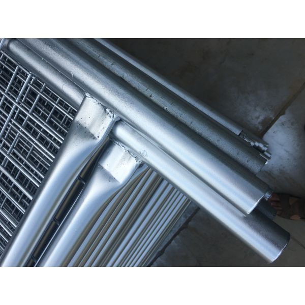 Customized Temp Fence Panels Temp Security Fencing Q235 / Q195 Materials