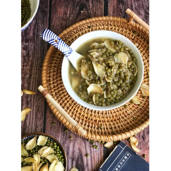 Tangerine peel Mung Bean Soup Traditional Chinese Herbal Dessert for Detox Cooling and Natural Healthy Drink