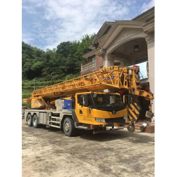 2017 Xg 35t Truck Crane Hydraulic Crane Mobile Crane Hoist Crane with Crane Jib 5