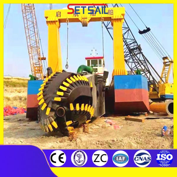 Customized Sand and Mud Digging Cutter Suction Dredger with Cyclone Type