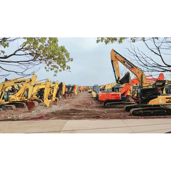 Cat 305.5e2 Excavator with Original Hydraulic Cylinder Used and in Good Condition