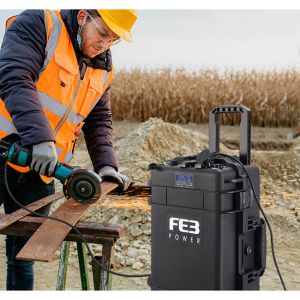 Waterproof Portable 2000W Solar Generator With Inverter