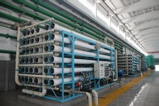 Quality Automatic Reverse Osmosis Water Treatment Plant High Performance With PLC Control Box wholesale