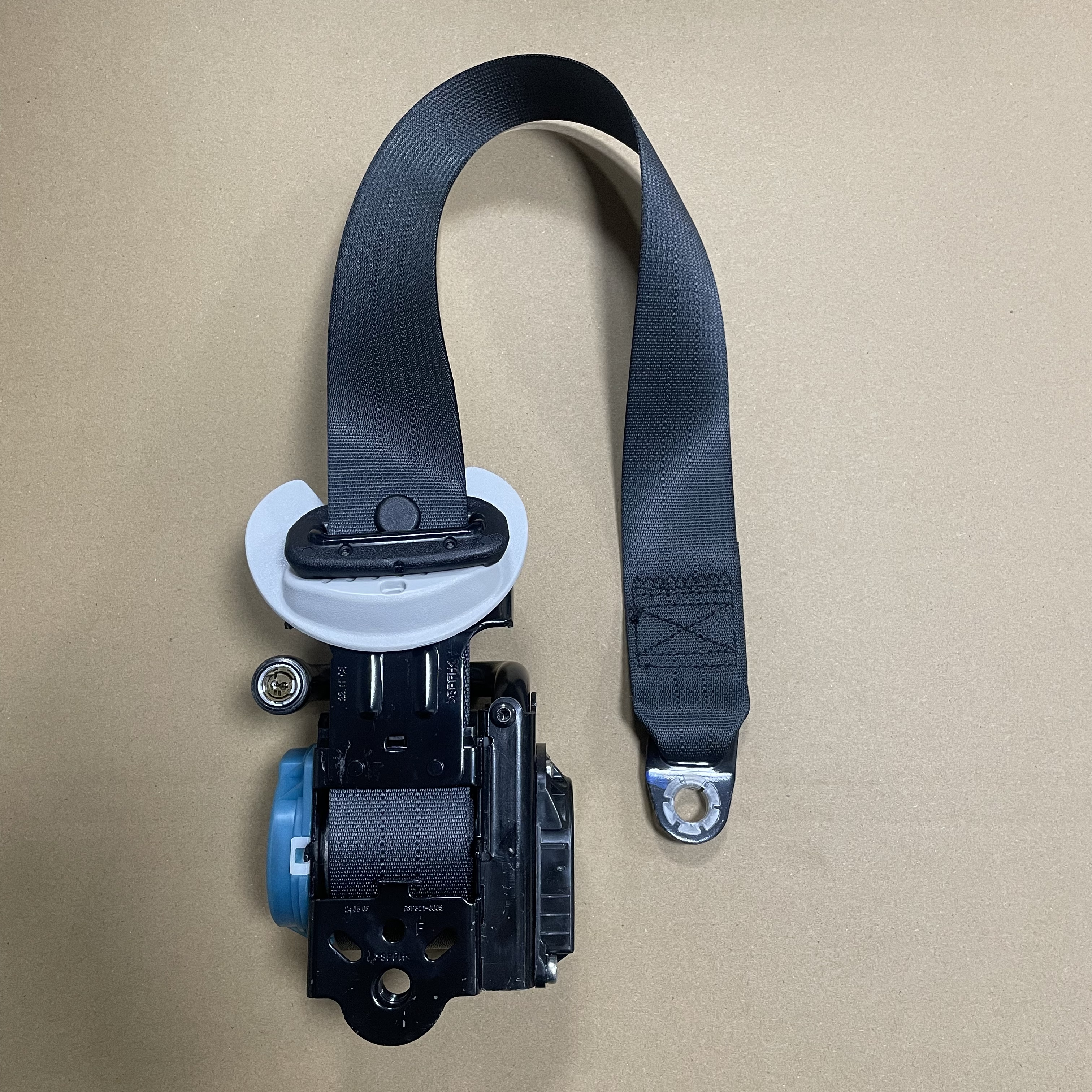 Three-Point Seat Belt Assembly for Kia Sportage 2023 year with 3.30-3.50m Webbing Single Explosion