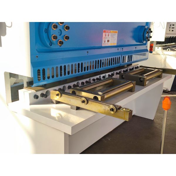 E21S Hydraulic Guillotine Shearing Machine 16X1600mm