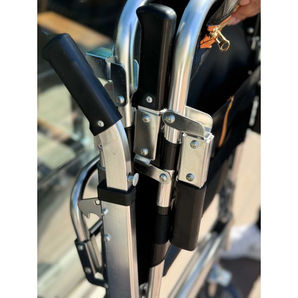 Foldable Thickened Aluminium Alloy Stair Stretcher With PVC Fabric 4 Wheels And 6 Handles