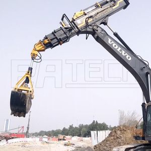 Teledipper Excavator Arms With Hydraulic Clamshell Bucket Much Longer Servicing