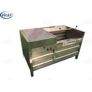 Cheap Professional Brush Vegetable Washing Machine For Potato / Carrot/Corn 1000-2000kg / H Capacity for sale