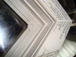 windows and doors making/fabrication windows/windows corner cleaning/doors