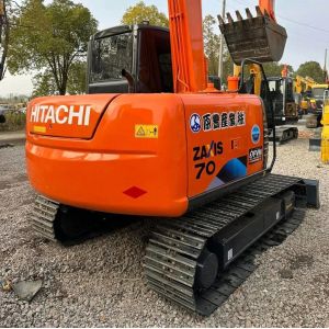 China Fully Repaired Durable Used 7 Ton Crawler Excavator Hitachi Zx70 Digger on sale