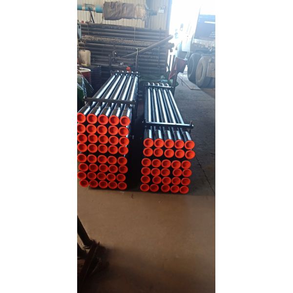 Quality Black S135 Drill Pipe Length 4.5m OD 3.5 "High Strength directional drilling pipe wholesale