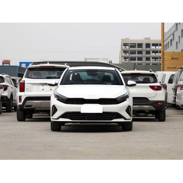 Quality Kia K3 2024 1.5L IVT Luxury Smart Edition Gasoline 4-Door 5-Seater Front Drive Pop Car wholesale