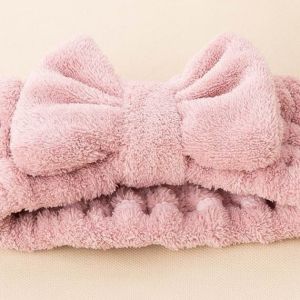China 17.5cmx7.5cm Pink Microfiber Shower Towel , Microfiber Bowtie Headbands on sale