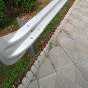 Road Traffic Safety Guardrail End Wings Steel Fishtail Terminal End with