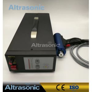 Titanium / Aluminium Alloy 28Khz Ultrasonic Riveting Welding Machine For Fabric