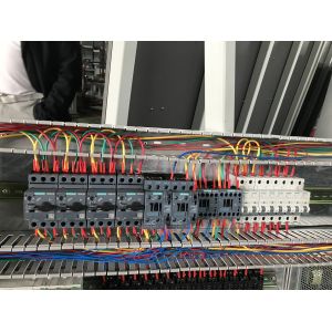 Smart Vertical Insulating Glass Edge Deleting Machine In Blue And Black