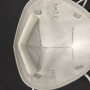 Curved Profile Design Kn95 Face Mask / Anti Dust Mouth Mask Lightweight
