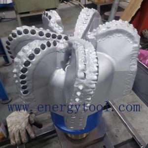 China Diamond Bit For Oil  17-1/2 Inch  7 Blades  Diamond  PDC Drill Bit Of API Spec on sale