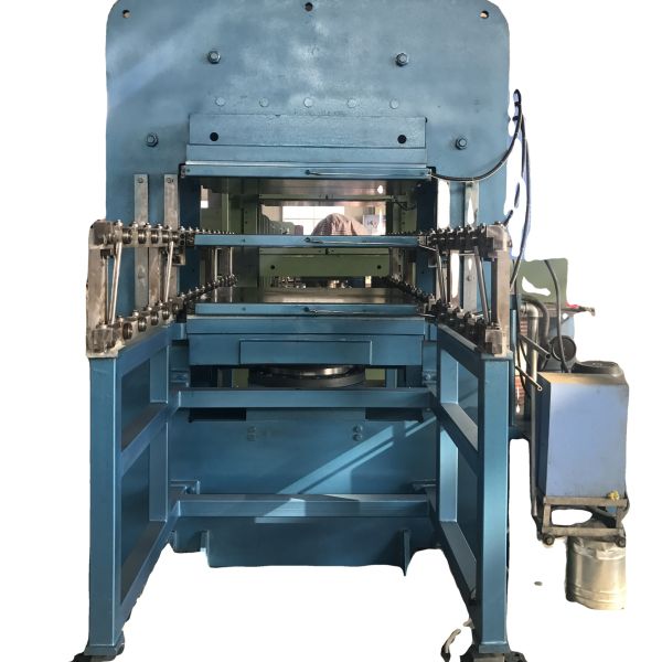 Quality Rubber Tile Vulcanizing Equipment with High Safety Level and Customizable Voltage wholesale