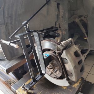 Multifuntional Camber Adjusting Tool For MacPherson Suspension