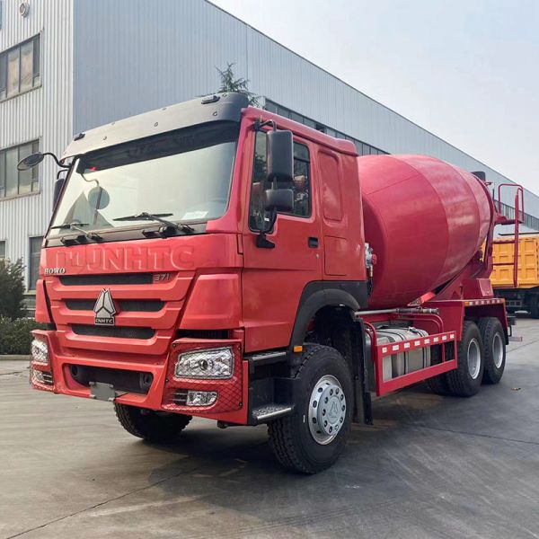 Quality 10 Wheels SINOTRUK HOWO Concrete Mixing Truck 6x4 Red wholesale