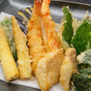 Ultra Crispy Japanese Tempura Mix Locks in Moisture for Juicy Inside and Crunchy