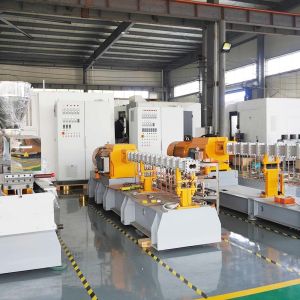 PP PE High Filling Masterbatch Machine Twin Screw Extruder Pellet Machine CE