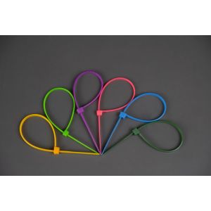 8 Series Pengikat Releasable Nylon Cable Ties 8 * 350 Mm High Endurable