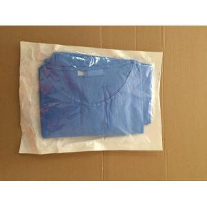 Sterile And Non Sterile Disposable Isolation Gowns SMS PP Material Eco Friendly
