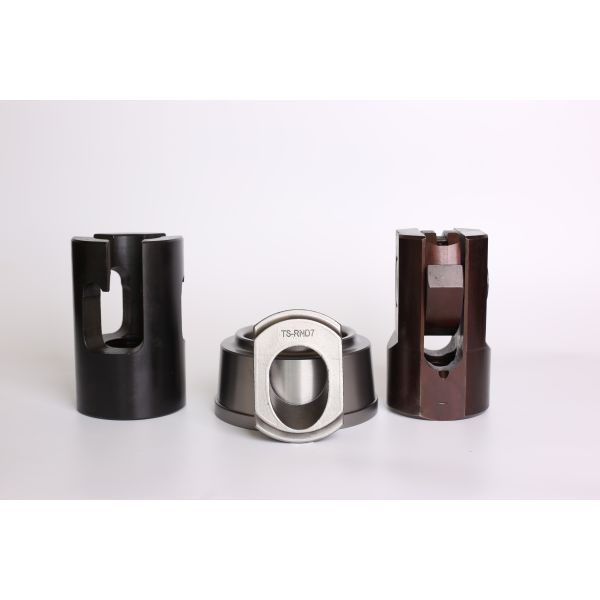 Quality Fluid End Parts Drilling Rig Mud Pump Parts Equipped With Inner Sleeve Constructed From High Chromium Casting Iron Offering Long Term wholesale