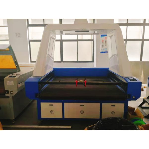 1000-26000mm/min Cutting Speed CO2 Laser Engraving Machine with Superior and Service