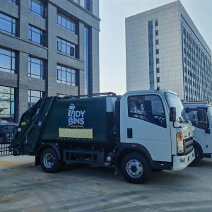 Sinotruck Howo Right Hand dumpster Robust Compactor Garbage truck