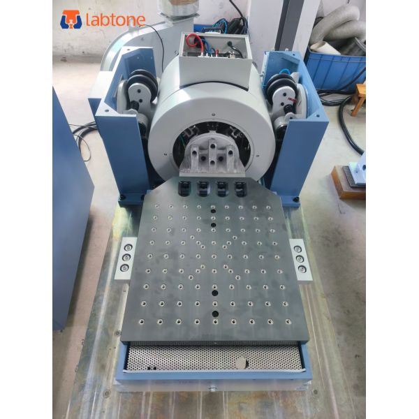Max Sine force 700Kg.f peak (7KN) Air Cooled Vibration Table Testing Equipment