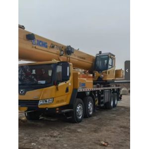 Five-Arm Jib Mobile Truck Crane With Folding Design Easy To Operate
