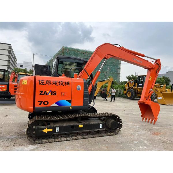 Used Hitachi ZX70 Excavator Zaxis70 Small Digger Earthmoving Red Color
