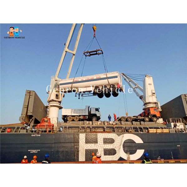 6 Compartments Liquid Tanker Trailer Semitrailer With SHACMAN Tractor 4 Axles