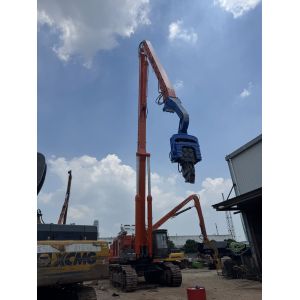 HITACHI ZAXIS 890LCH with VIBRA pile driver for Heavy Construction Projects