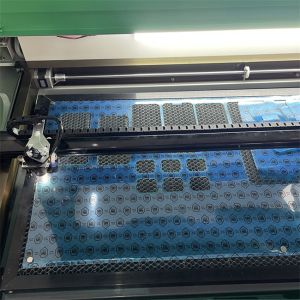 Daqin High Speed 1040 Screen Protector Laser Cutting Machine